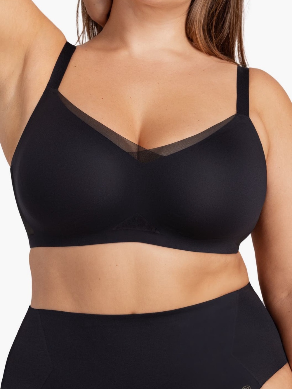 Honeylove Seamless Wireless Bra with Sheer V Trim in Black